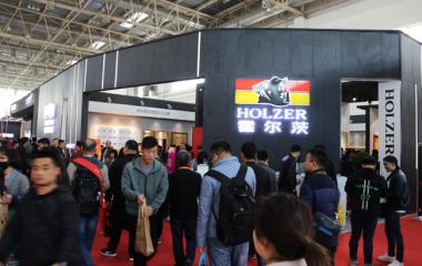 霍尔茨携手绍尔兰特桥洞力学板等供应商现场签约，树品质保障！