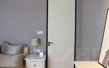 霍尔茨“高、富、帅”的通顶门来了！